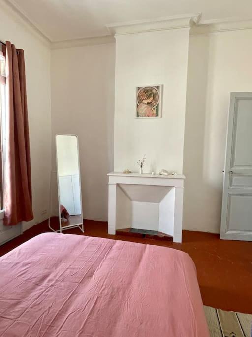 Le Montmorency 41 Authentique Et Cosy Centre Historique Proximite Parking Gratuit Sete Exterior photo